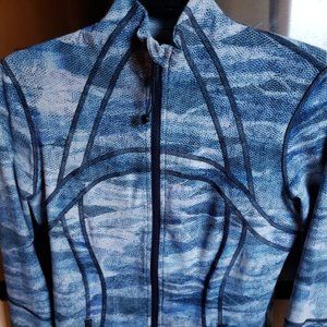 Lululemon Blue print Define Vented Zip Jacket 10